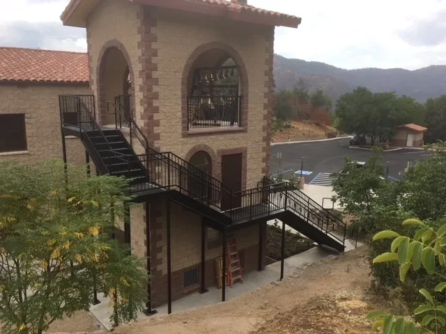 Custom Steel Railings Fresno CA: Ultimate Property Upgrade Guide